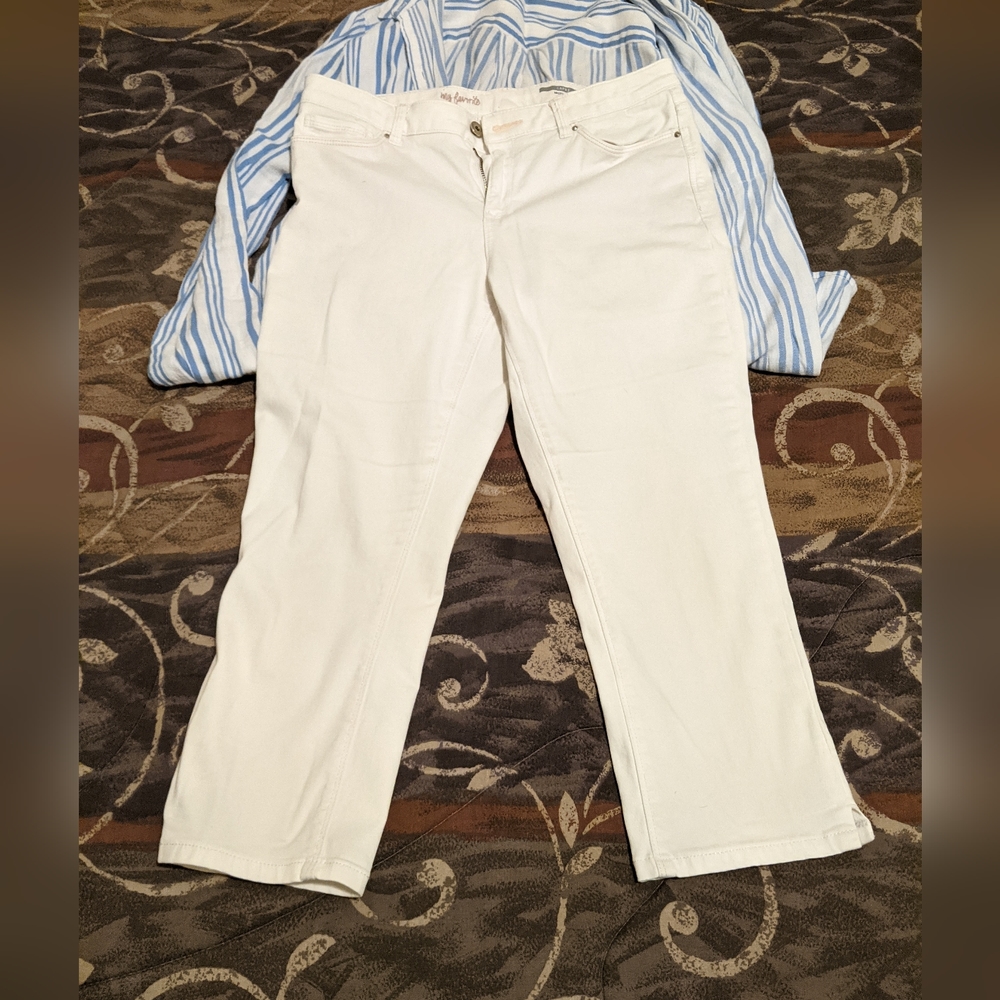 Esprit capri pants